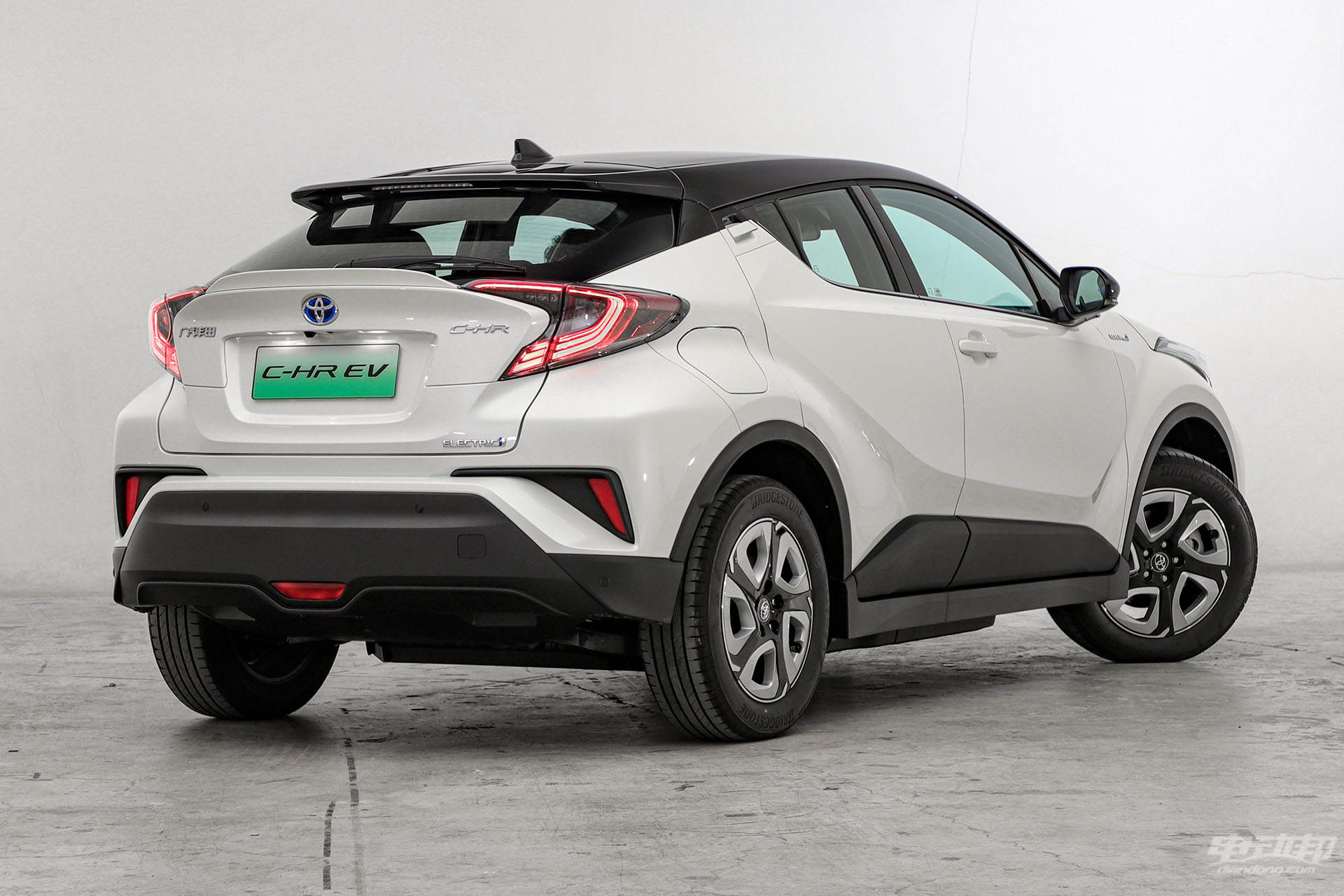 【丰田c-hr ev】热门丰田丰田c-hr ev报价_图片_参数_电动邦